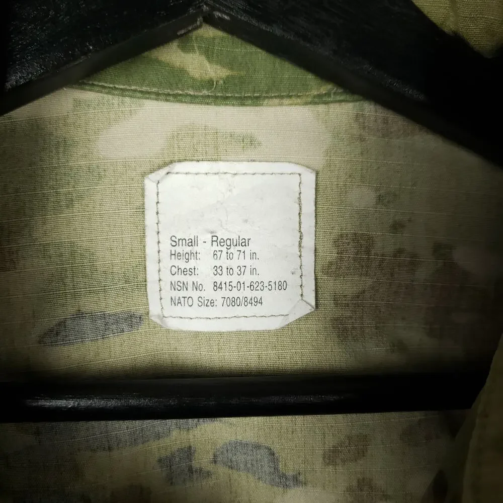 US Army OCP Combat Uniform Top Jacket Small Reg Multicam Military Surplus w/ Hat